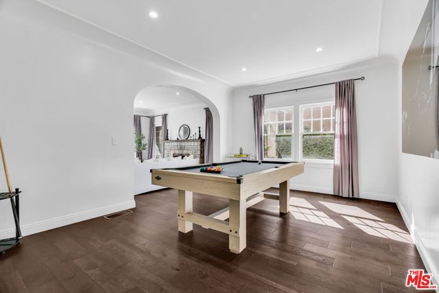 911 S Victoria Avenue, Los Angeles, CA 90019