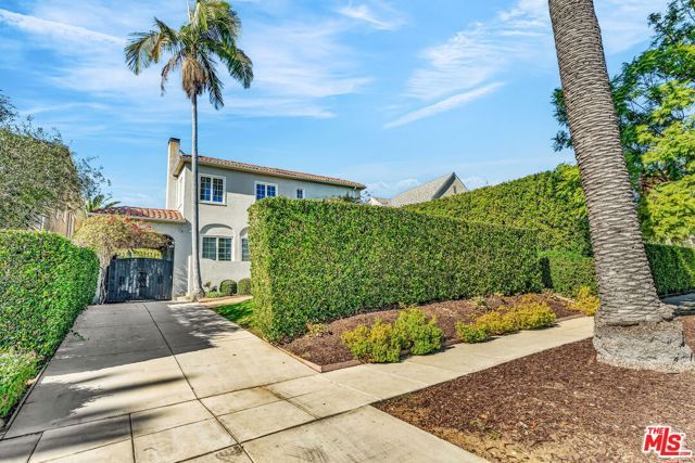 911 S Victoria Avenue, Los Angeles, CA 90019