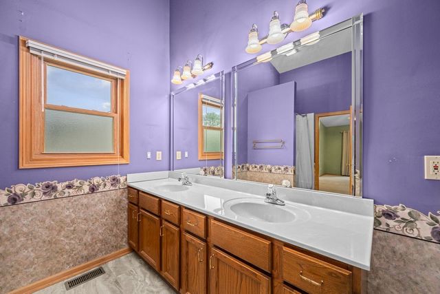 3964 Partridge Circle, Bettendorf, IA 52722