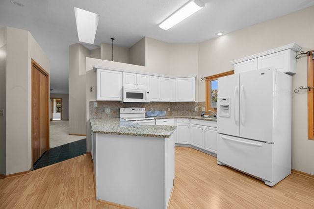 3964 Partridge Circle, Bettendorf, IA 52722
