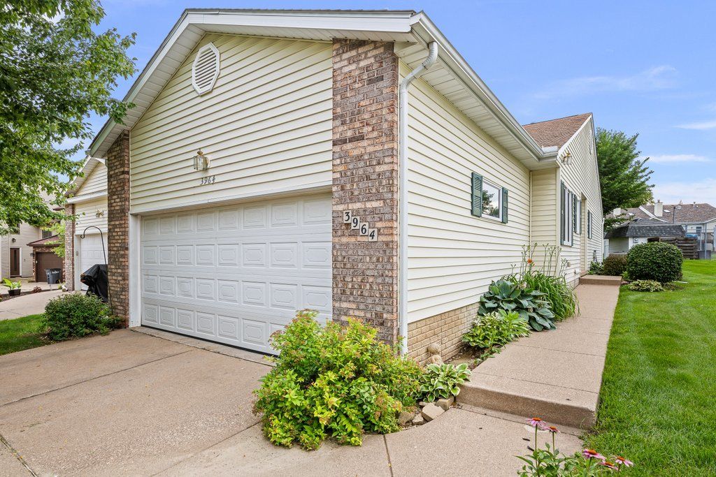 3964 Partridge Circle, Bettendorf, IA 52722