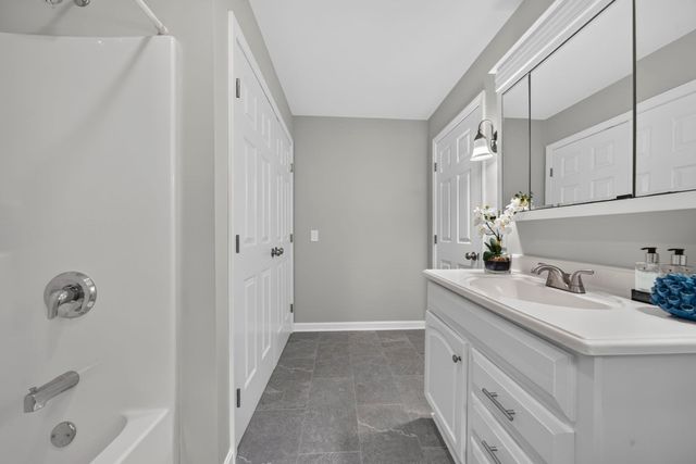112-A Purchase St, Milford, MA 01757