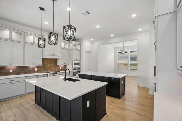 12051 Lake View Boulevard, Mont Belvieu, TX 77523