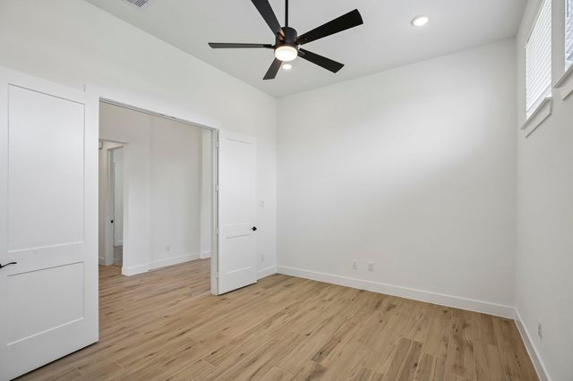 12051 Lake View Boulevard, Mont Belvieu, TX 77523