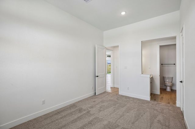 12051 Lake View Boulevard, Mont Belvieu, TX 77523