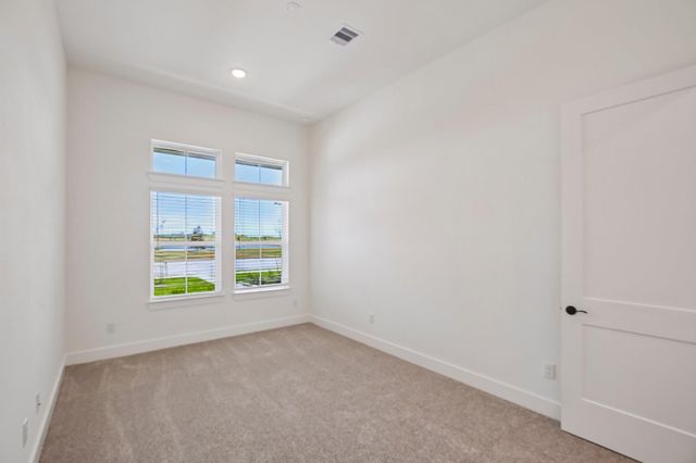 12051 Lake View Boulevard, Mont Belvieu, TX 77523