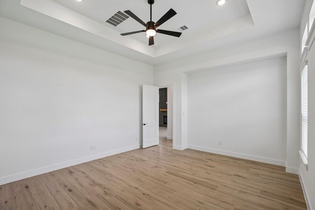 12051 Lake View Boulevard, Mont Belvieu, TX 77523
