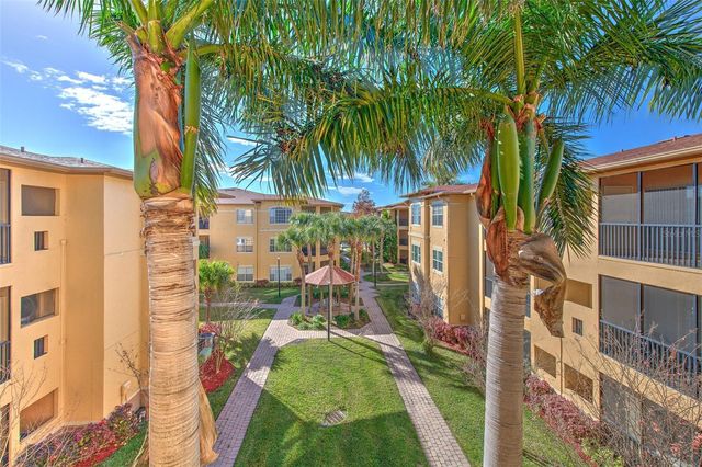 4323 BAYSIDE VILLAGE DRIVE 319, Tampa, FL 33615