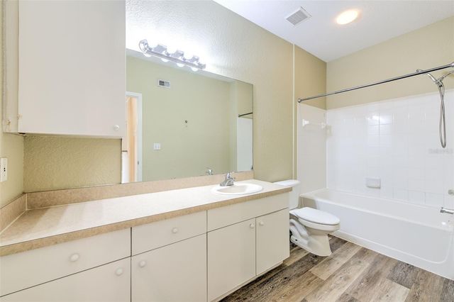 4323 BAYSIDE VILLAGE DRIVE 319, Tampa, FL 33615