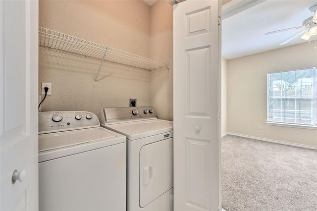 4323 BAYSIDE VILLAGE DRIVE 319, Tampa, FL 33615