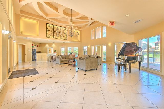 4323 BAYSIDE VILLAGE DRIVE 319, Tampa, FL 33615