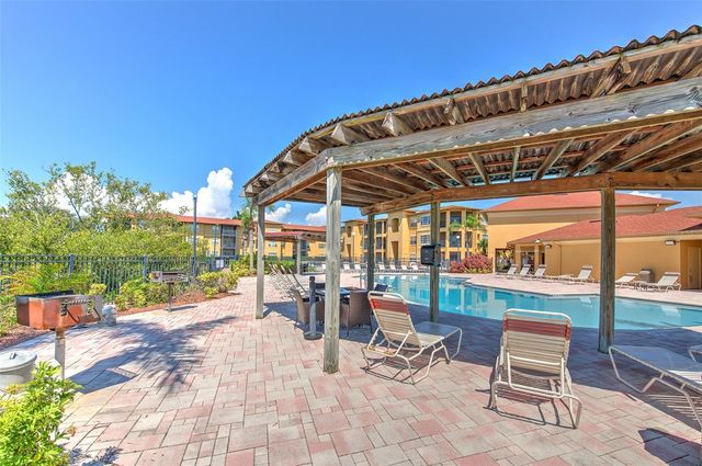 4323 BAYSIDE VILLAGE DRIVE 319, Tampa, FL 33615