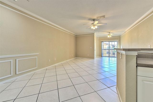 4323 BAYSIDE VILLAGE DRIVE 319, Tampa, FL 33615