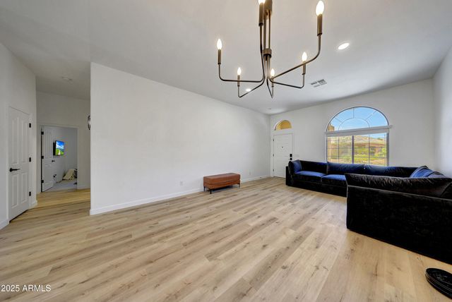 4628 E PASO Trail, Phoenix, AZ 85050