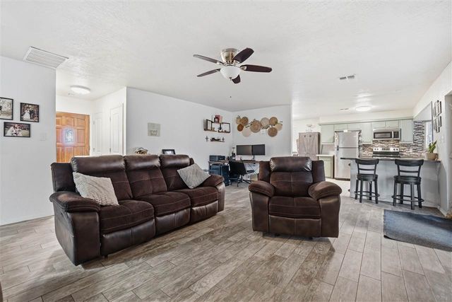7913 NW Concho Ave, Lawton, OK 73505