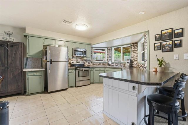 7913 NW Concho Ave, Lawton, OK 73505