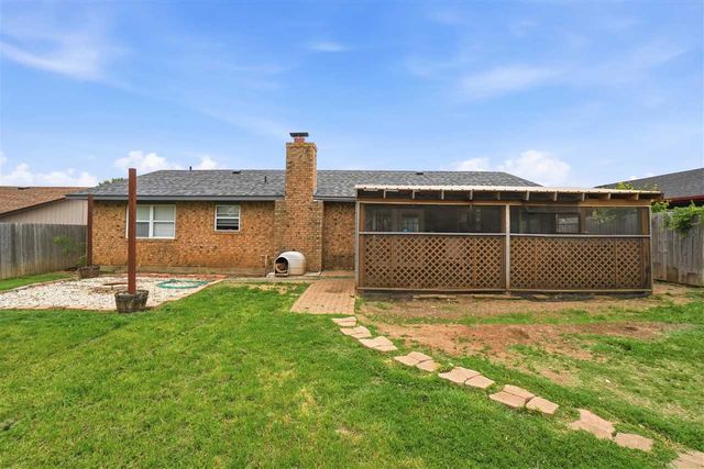7913 NW Concho Ave, Lawton, OK 73505