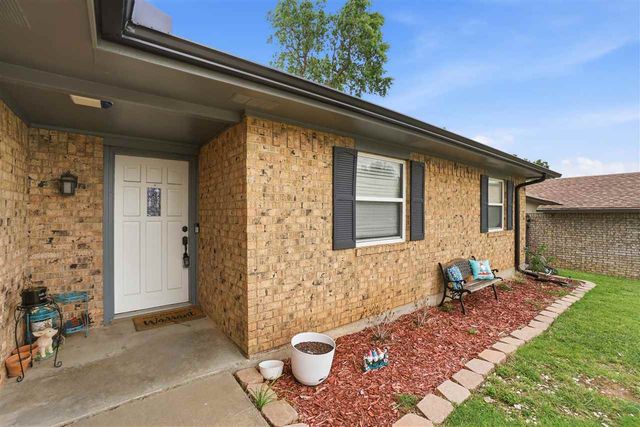 7913 NW Concho Ave, Lawton, OK 73505