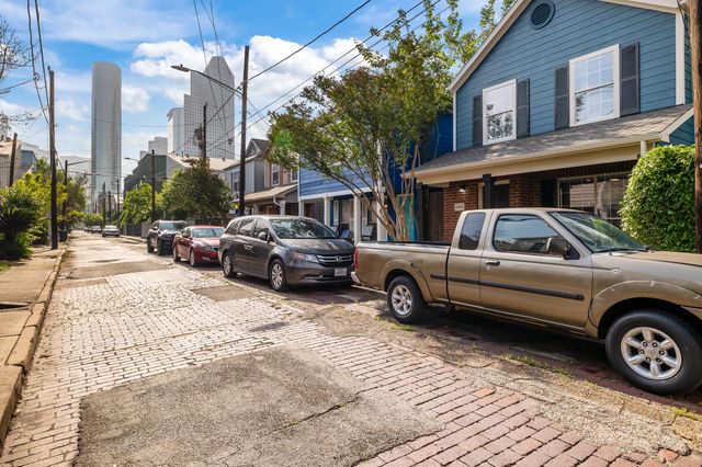 1009 Andrews Street, Houston, TX 77019