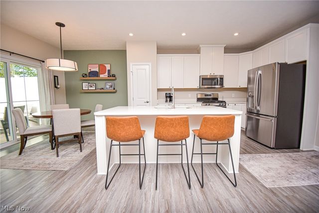 178 Topsail Drive, Medina, OH 44256
