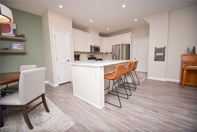 178 Topsail Drive, Medina, OH 44256