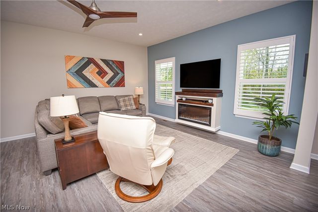 178 Topsail Drive, Medina, OH 44256