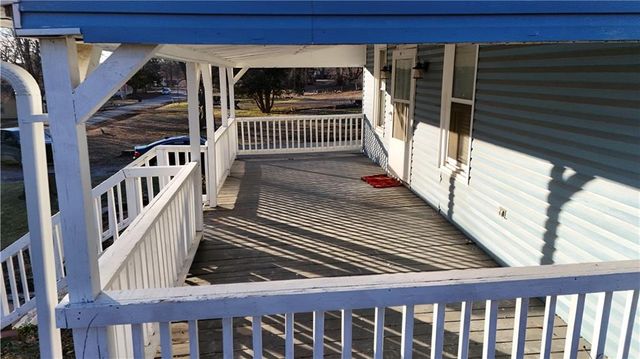 36 Logan Street, Leavenworth, KS 66048