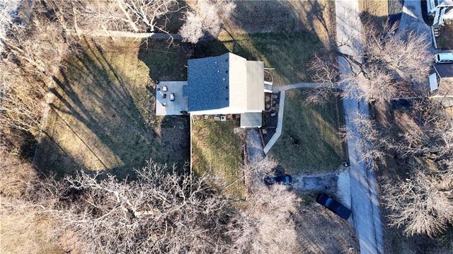 36 Logan Street, Leavenworth, KS 66048