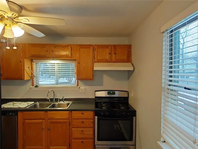 36 Logan Street, Leavenworth, KS 66048