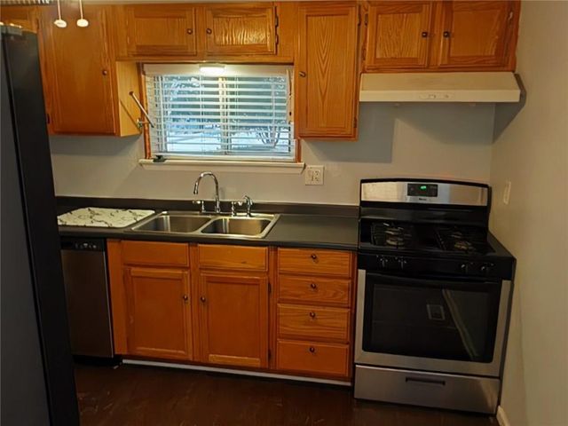 36 Logan Street, Leavenworth, KS 66048