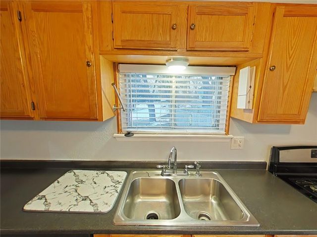 36 Logan Street, Leavenworth, KS 66048