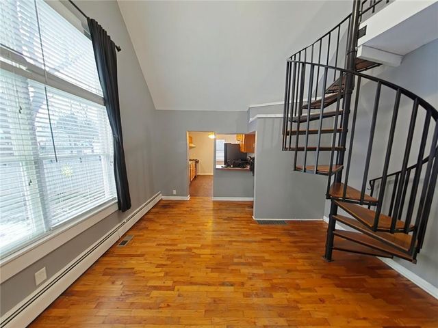 36 Logan Street, Leavenworth, KS 66048