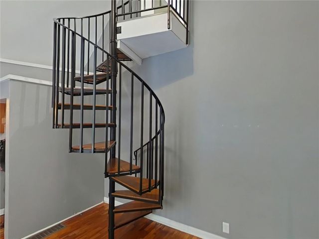 36 Logan Street, Leavenworth, KS 66048