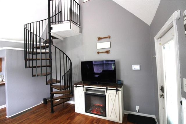 36 Logan Street, Leavenworth, KS 66048