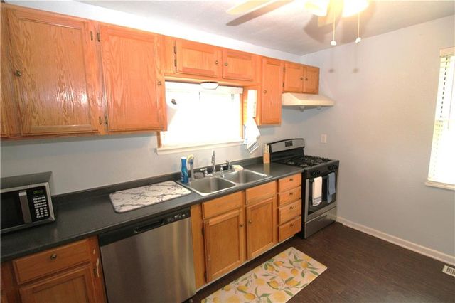 36 Logan Street, Leavenworth, KS 66048