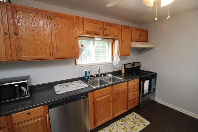 36 Logan Street, Leavenworth, KS 66048