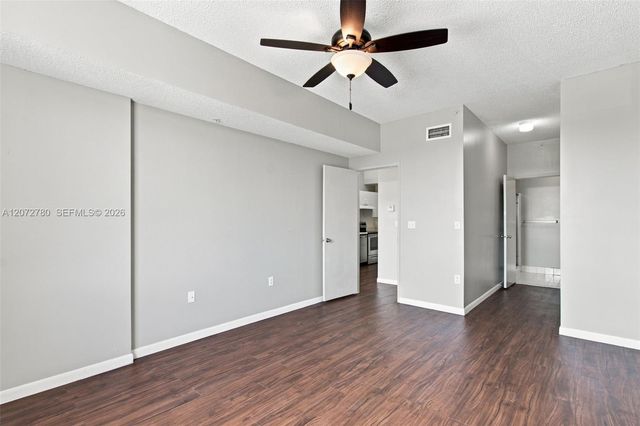 6976 SW 39th Street G304, Davie, FL 33314
