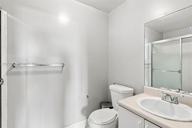 6976 SW 39th Street G304, Davie, FL 33314