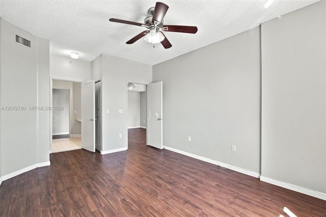 6976 SW 39th Street G304, Davie, FL 33314