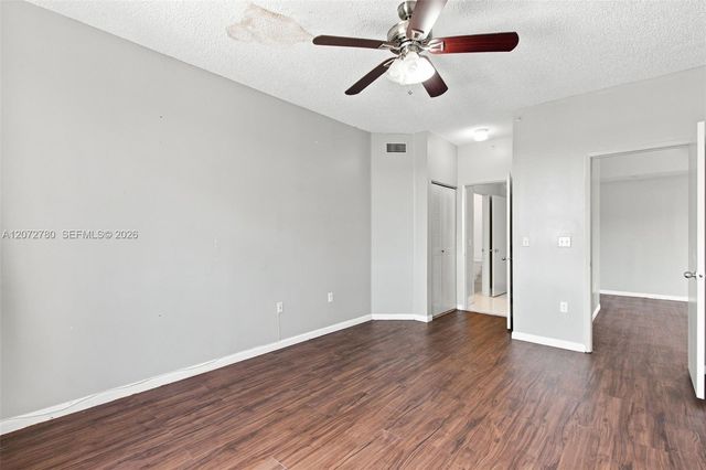 6976 SW 39th Street G304, Davie, FL 33314