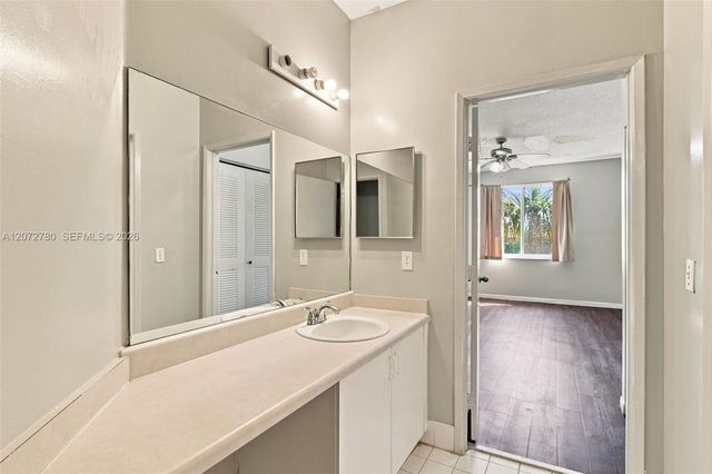 6976 SW 39th Street G304, Davie, FL 33314