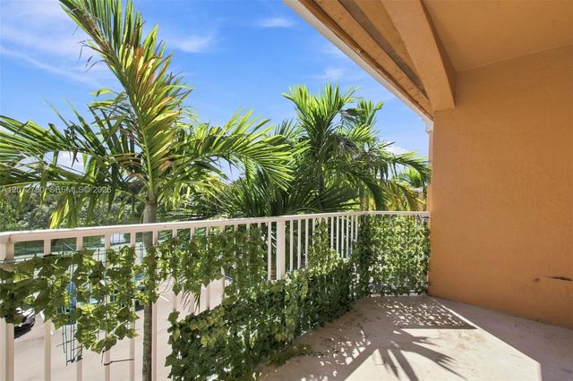 6976 SW 39th Street G304, Davie, FL 33314