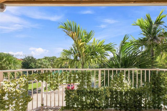 6976 SW 39th Street G304, Davie, FL 33314