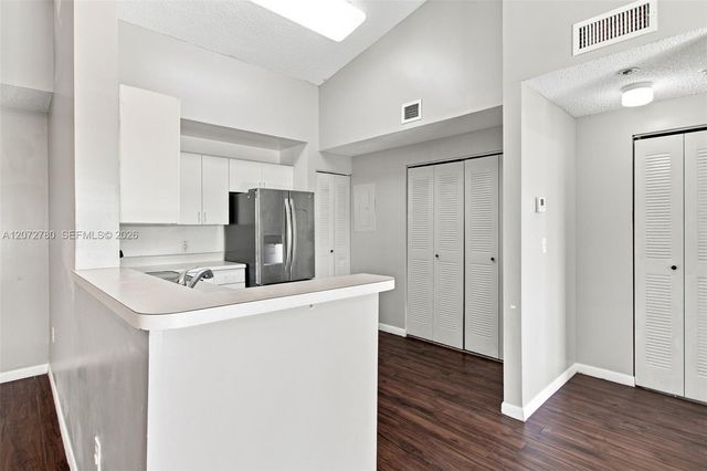 6976 SW 39th Street G304, Davie, FL 33314