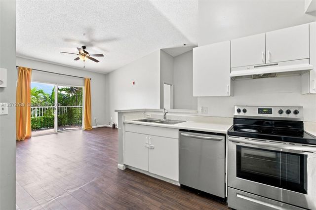 6976 SW 39th Street G304, Davie, FL 33314