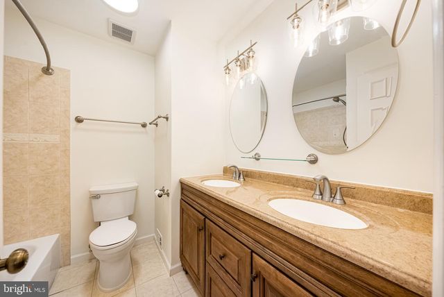 7729 MARSHALL HEIGHTS CT, Falls Church, VA 22043