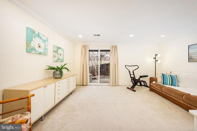 7729 MARSHALL HEIGHTS CT, Falls Church, VA 22043