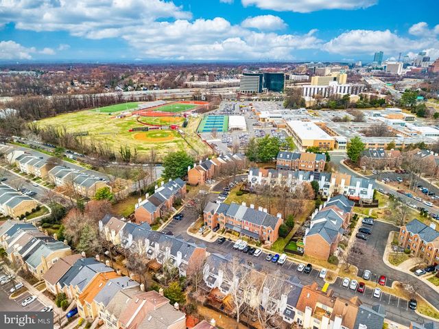 7729 MARSHALL HEIGHTS CT, Falls Church, VA 22043