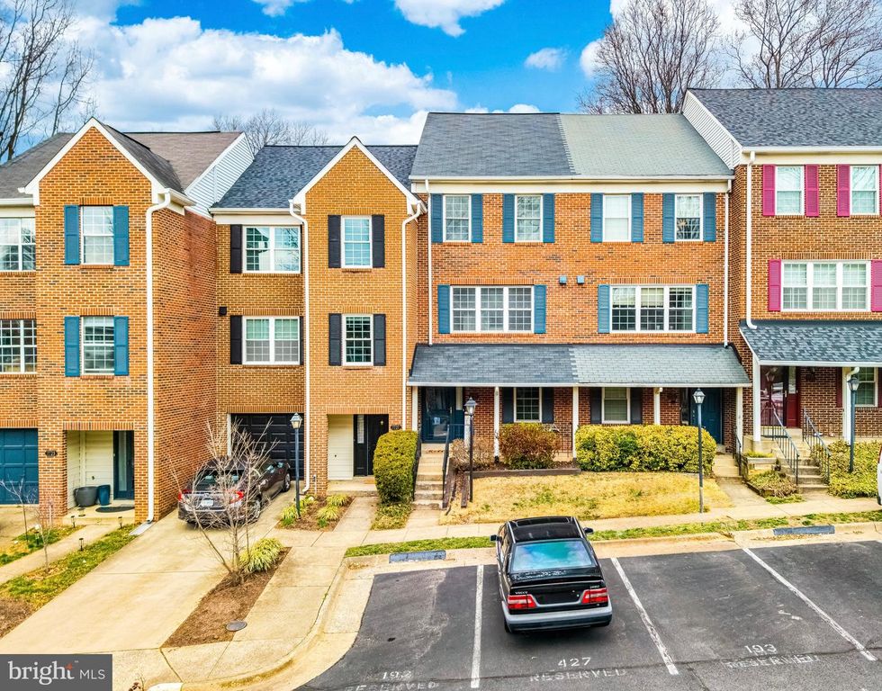 7729 MARSHALL HEIGHTS CT, Falls Church, VA 22043