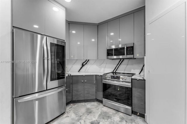 9030 SW 162nd St 0, Palmetto Bay, FL 33157